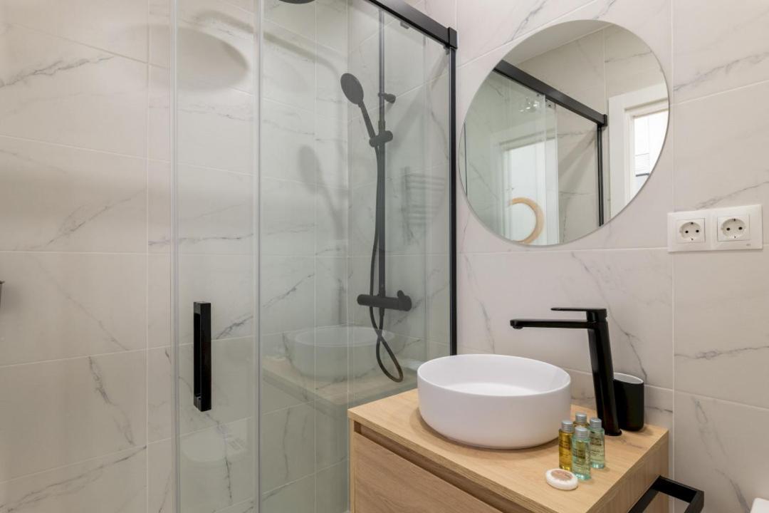 2 Bedrooms 2 Bathrooms Furnished - Retiro - Refurbished - Mintystay Madrid Kültér fotó