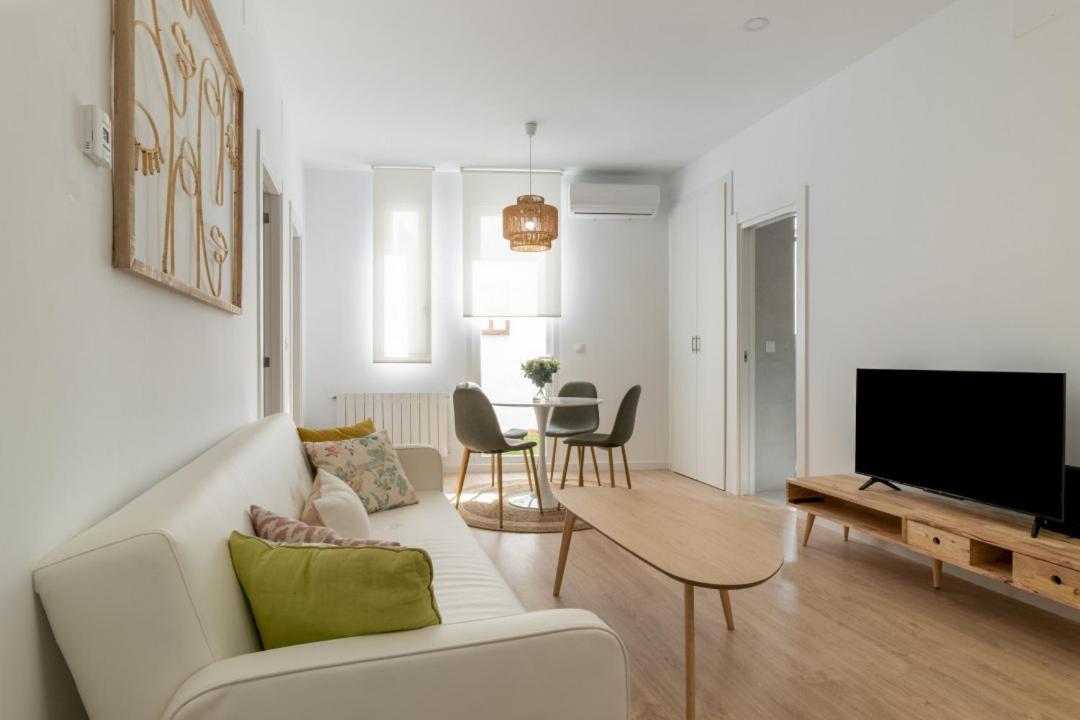 2 Bedrooms 2 Bathrooms Furnished - Retiro - Refurbished - Mintystay Madrid Kültér fotó
